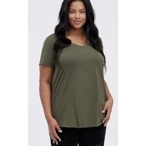 Torrid 4 Women 26W 4x Army Green V-neck Classic Fit Knit Short Sleeve T-shirt